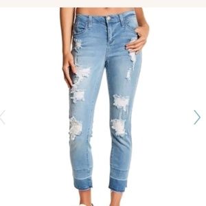 Seven7 Jeans Size 6 Distressed Skinny Ripped